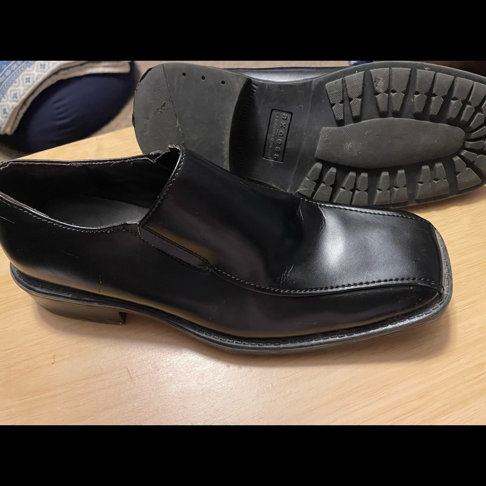 Mens size 9  dress shoes